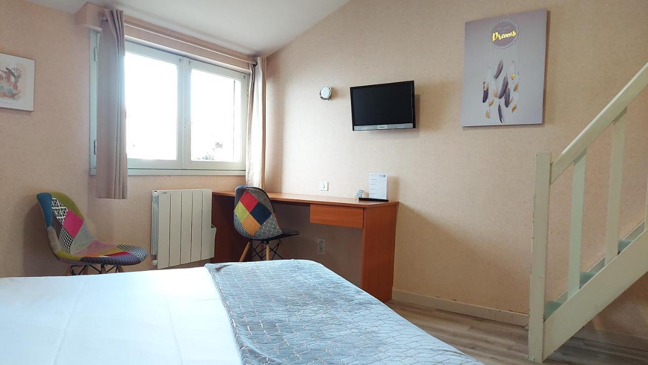 Logis Vannes Nord Le Clos Des Hortensias 2*