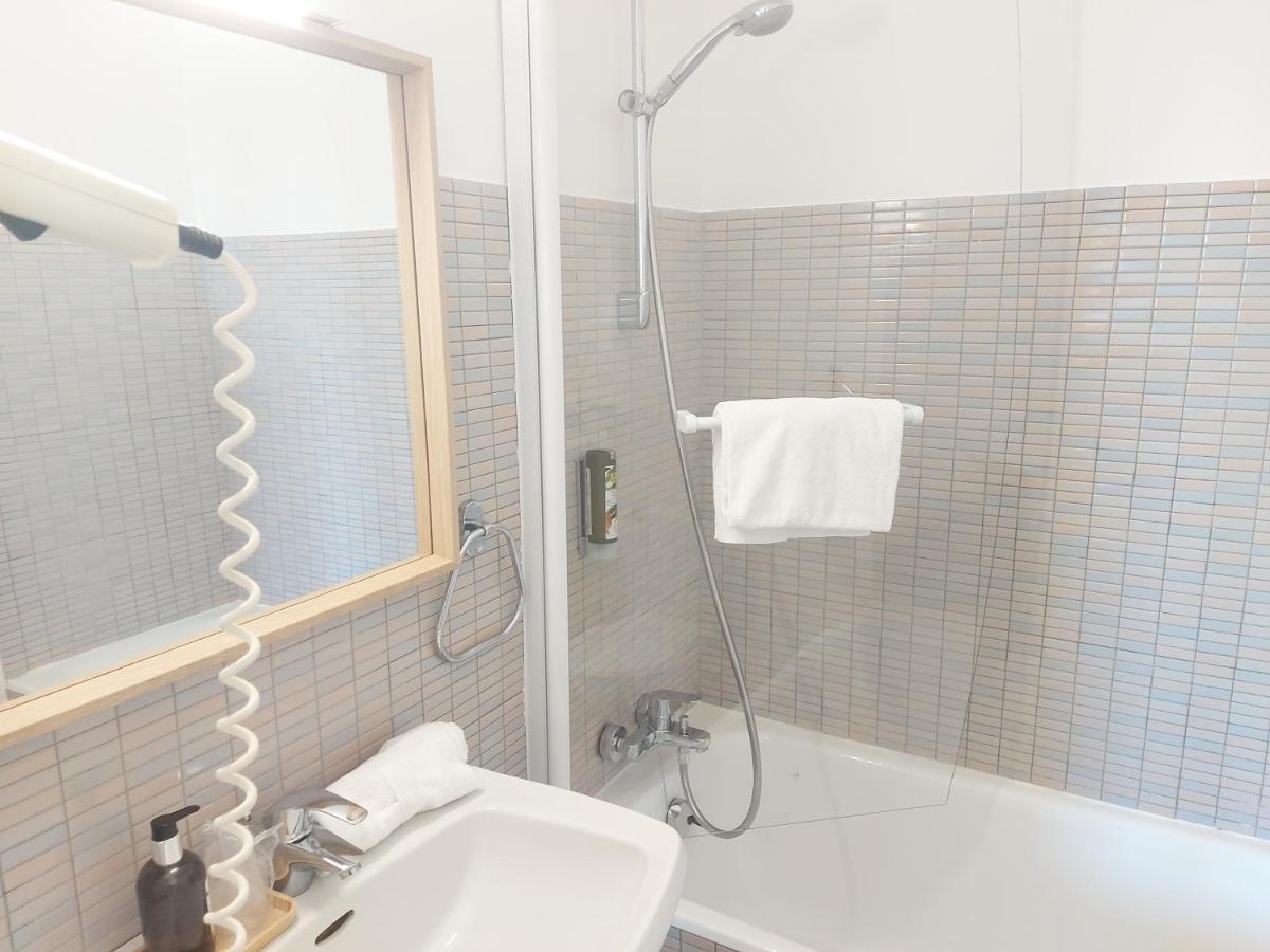 Hotel Logis Vannes Nord Le Clos Des Hortensias Locqueltas