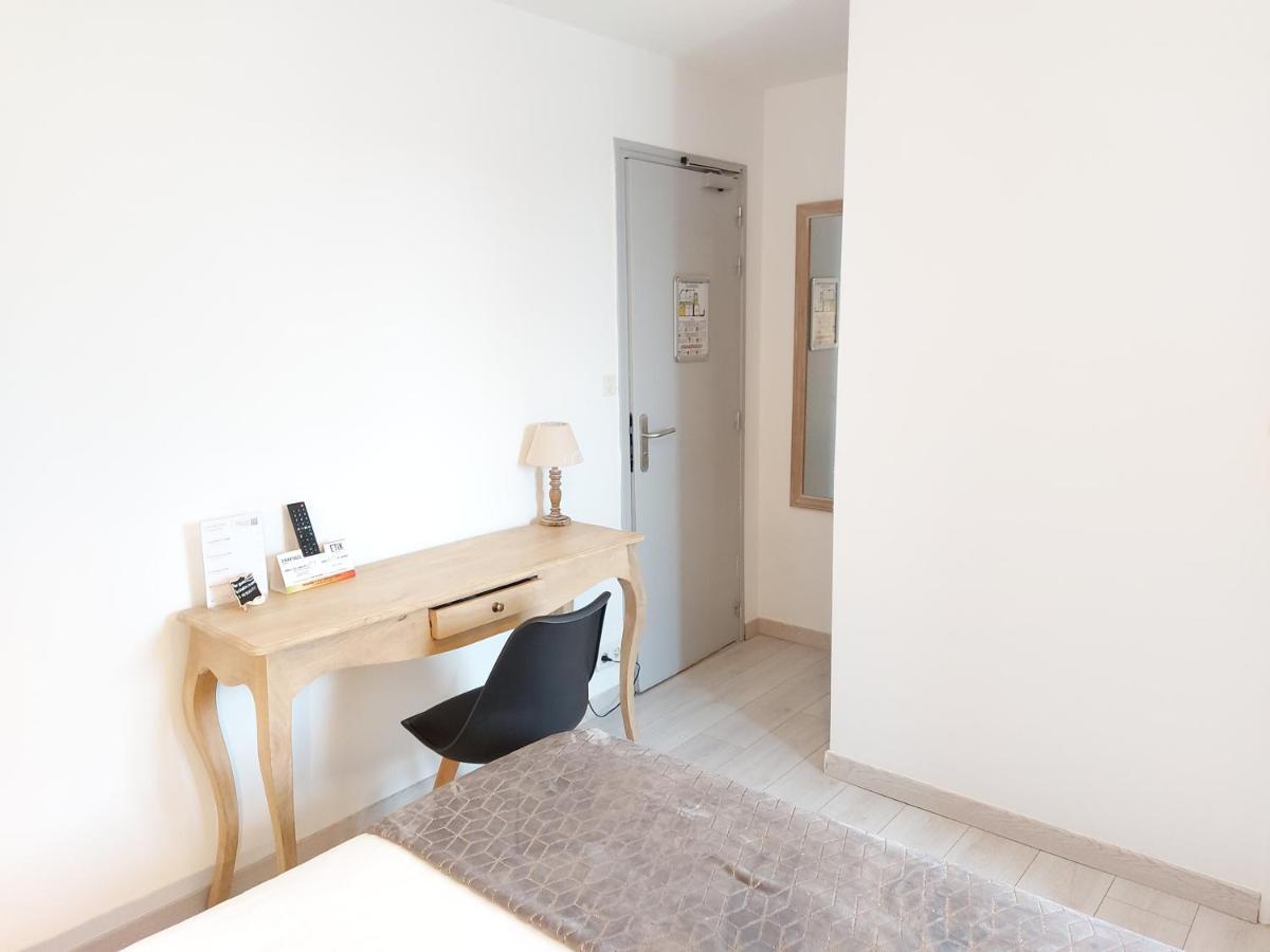 Logis Vannes Nord Le Clos Des Hortensias 2*